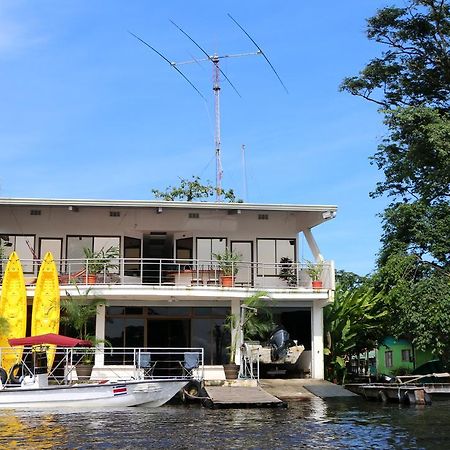 Tortuguero Adventures Guesthouse Exterior photo