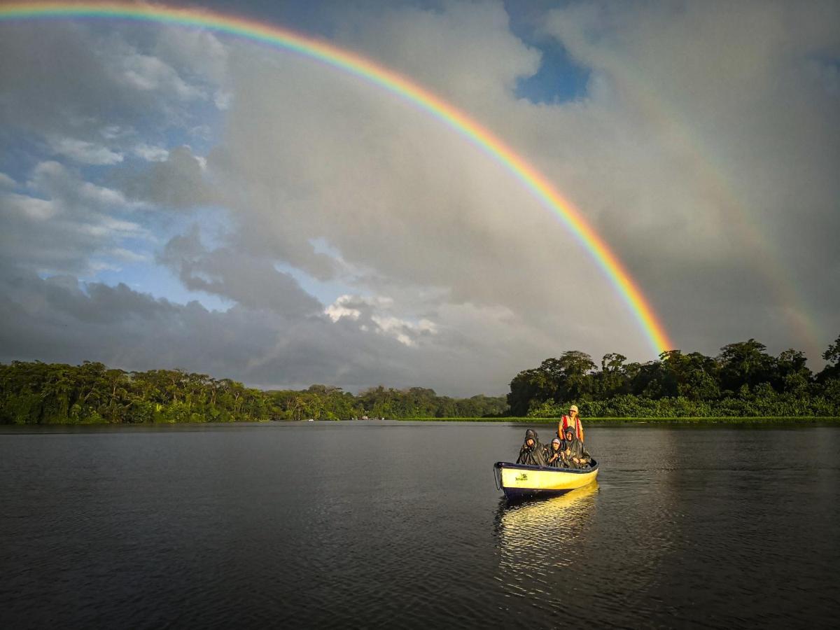 Tortuguero Adventures Guesthouse Exterior photo